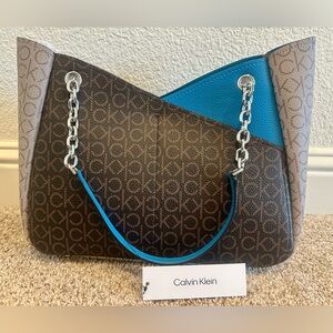 Zoe Signature Medium Chain Tote Bag